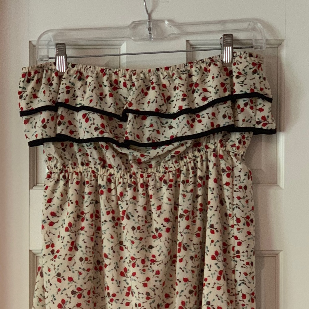 Kieu’s Strapless Ruffle Dress